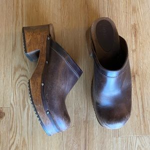 Vintage Hush Puppies Heeled Clogs Leather